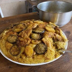 Maklouba – Arroz com Frango e Especiarias